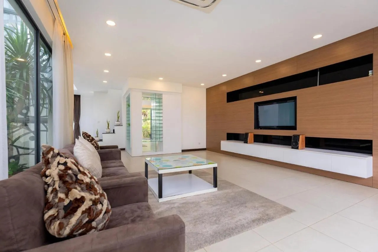 Aria Resort- Căn hộ nghỉ dưỡng hướng biển có hồ bơi sát cạnh bãi tắm riêng miễn phí Vung Tau